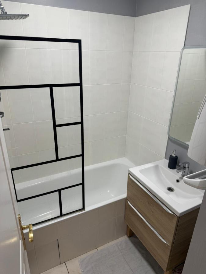 Appartement Centre Avec Balcon Parking Prive Orleans Luaran gambar